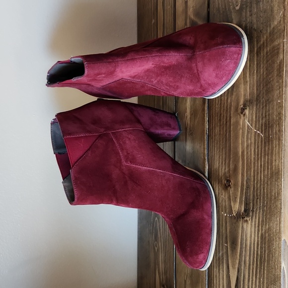 Burgundy bootie - Picture 1 of 6